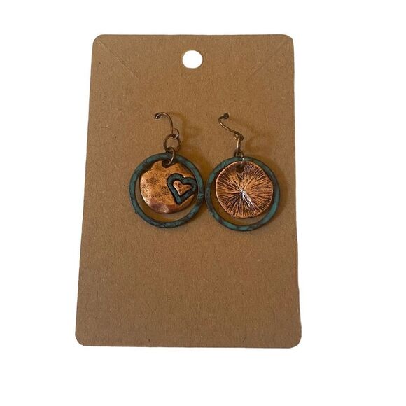 Vintage Copper & Green Oxidized Heart Drop Earrings. - Picture 4 of 5